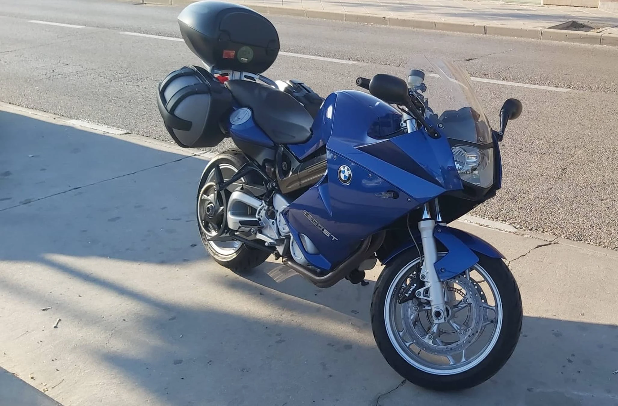 En venta Moto BMW. F800ST. En perfectas condiciones.