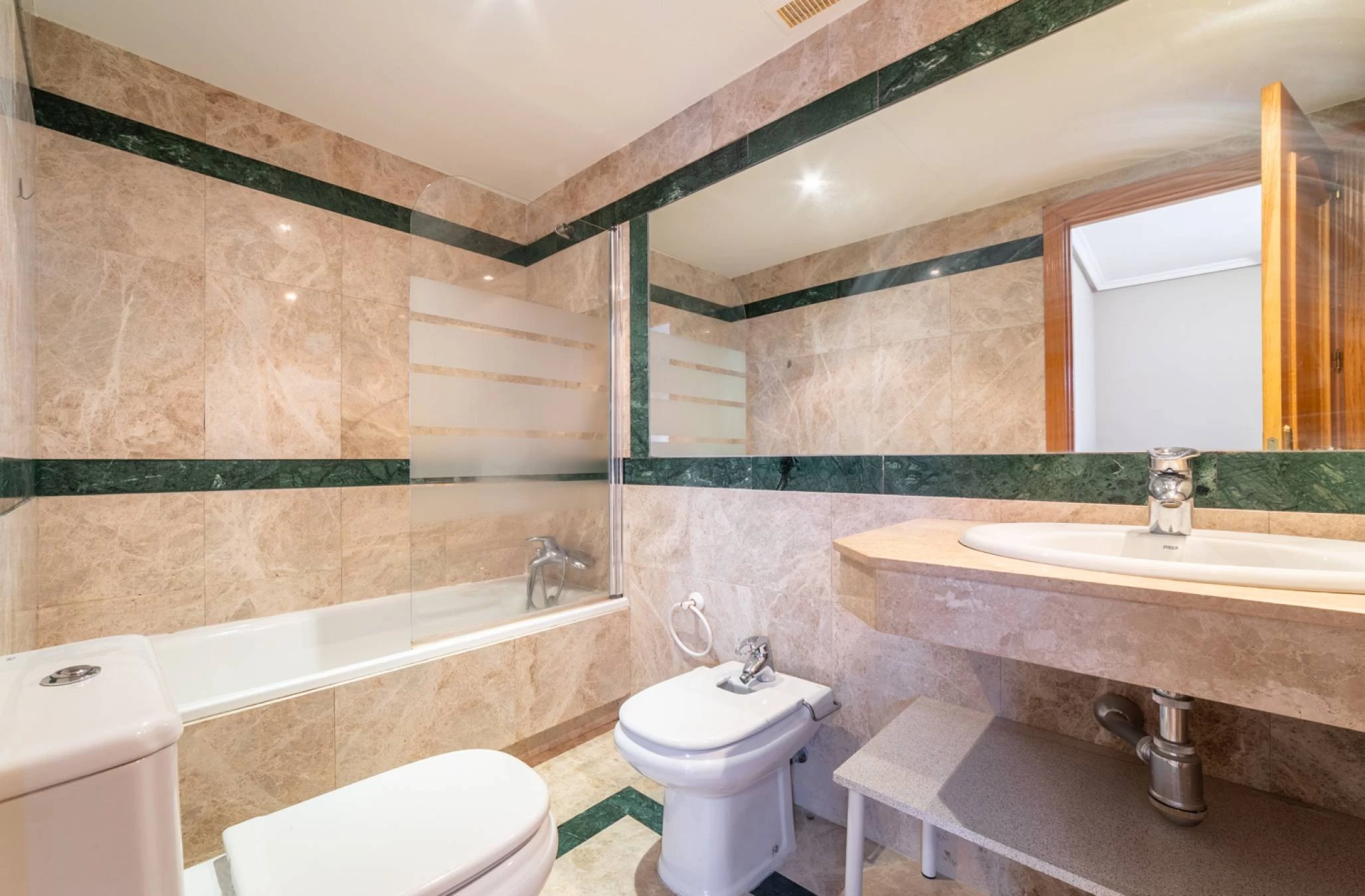 CHALET INDIVIDUAL CON PISCINA EN VALDEMORILLO