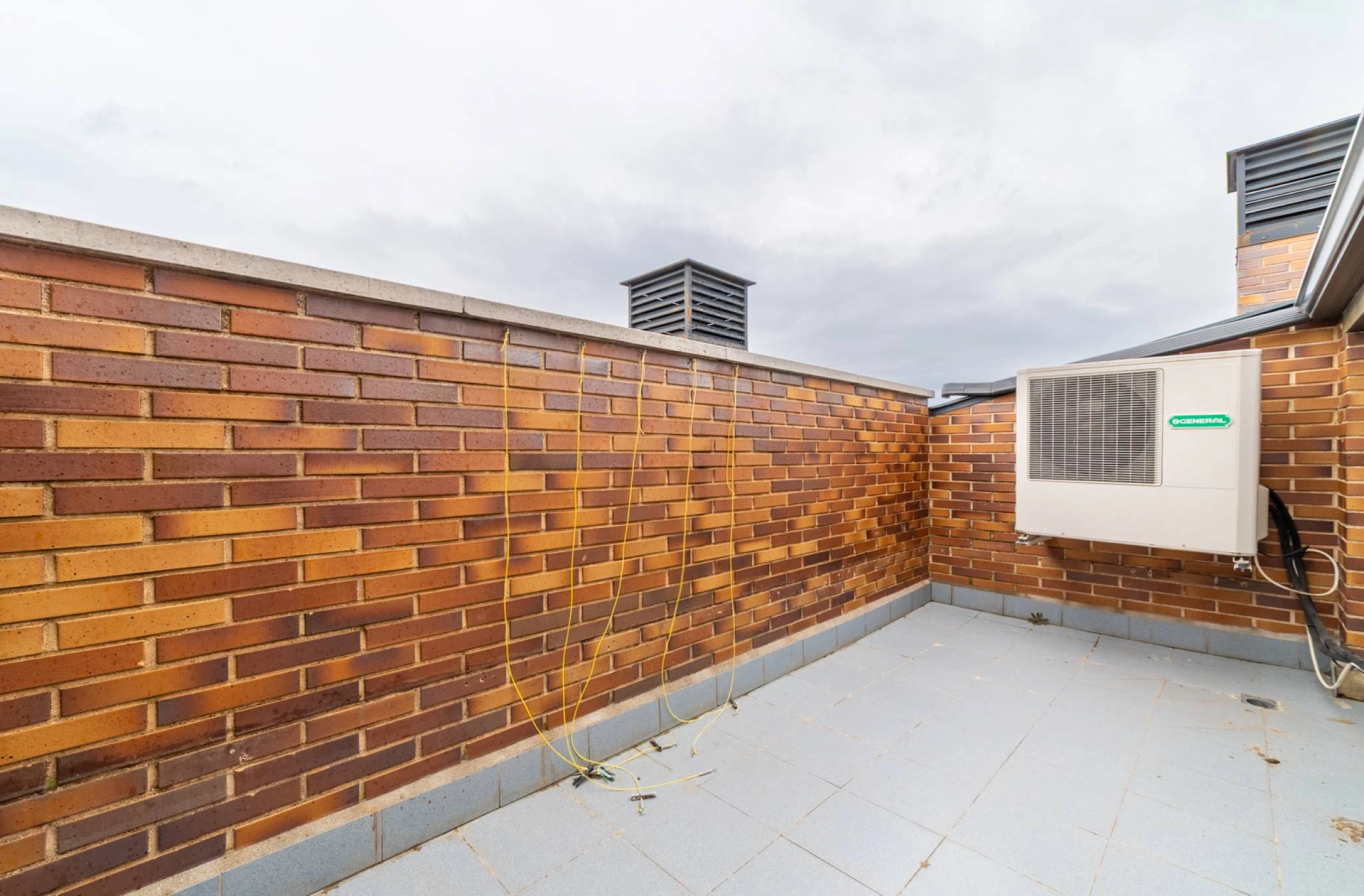 CHALET INDIVIDUAL CON PISCINA EN VALDEMORILLO