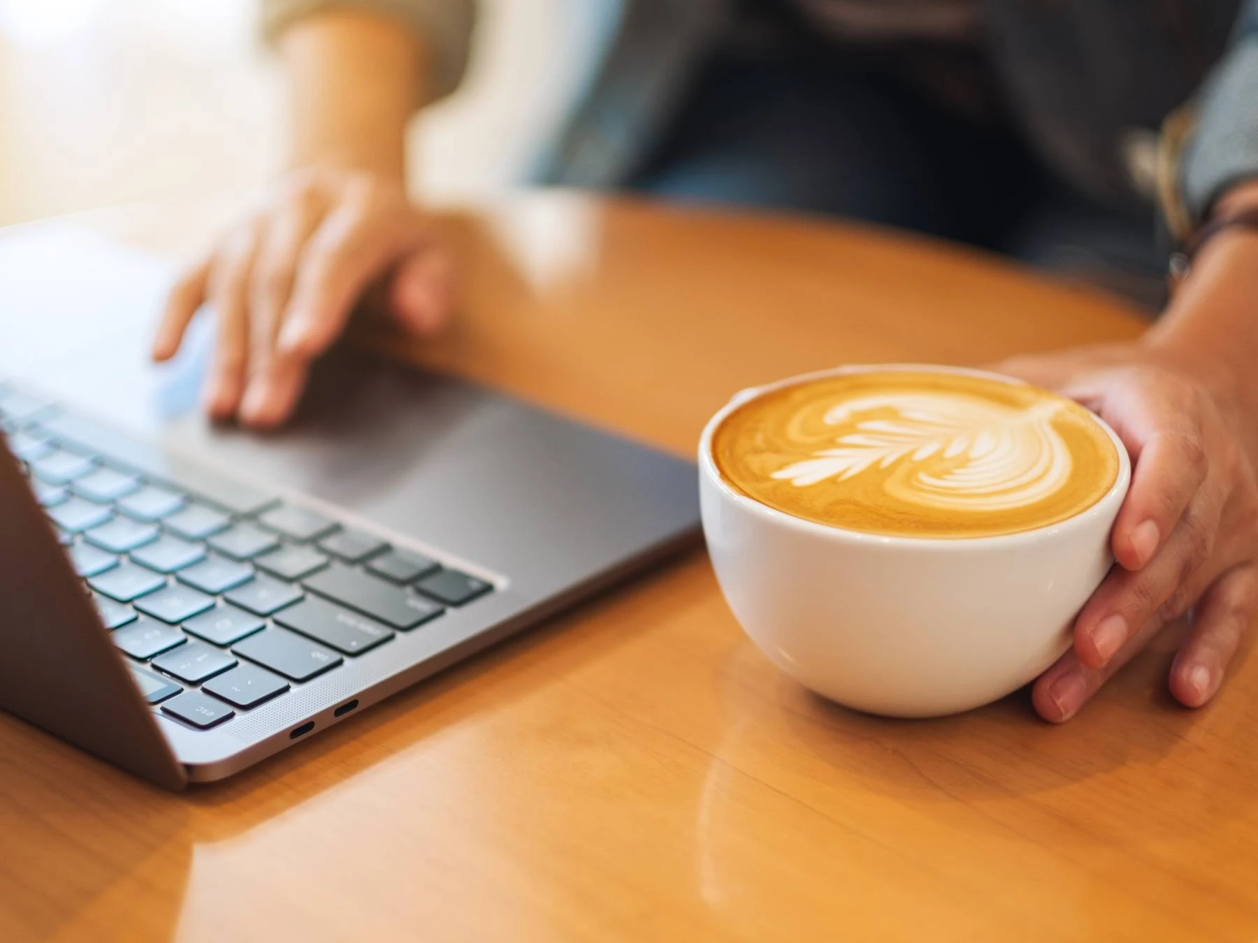 ¿Teletrabajas? ¡Tomemos el café acompañados!