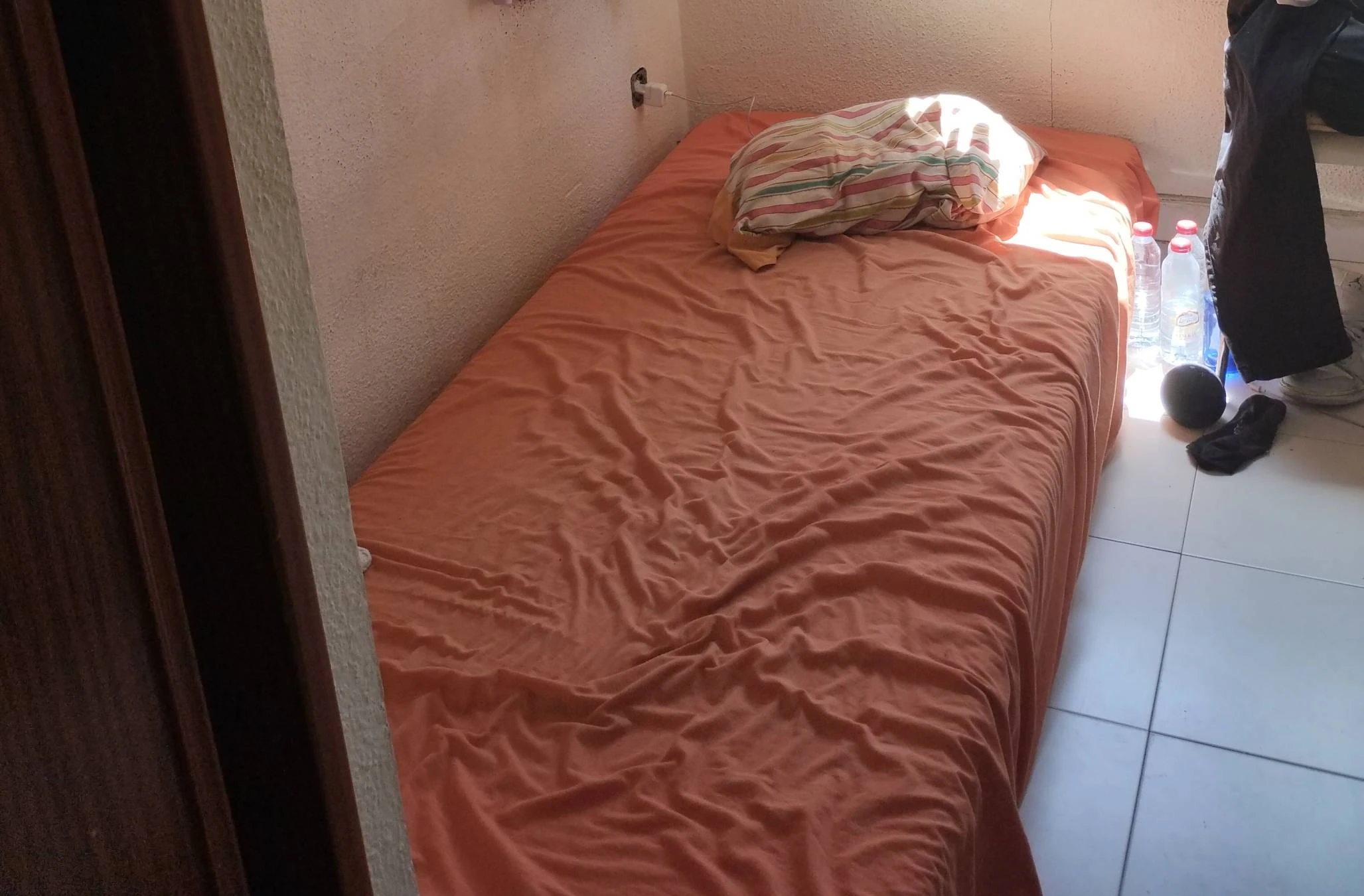 Se alquila habitación para entrar 1 junio