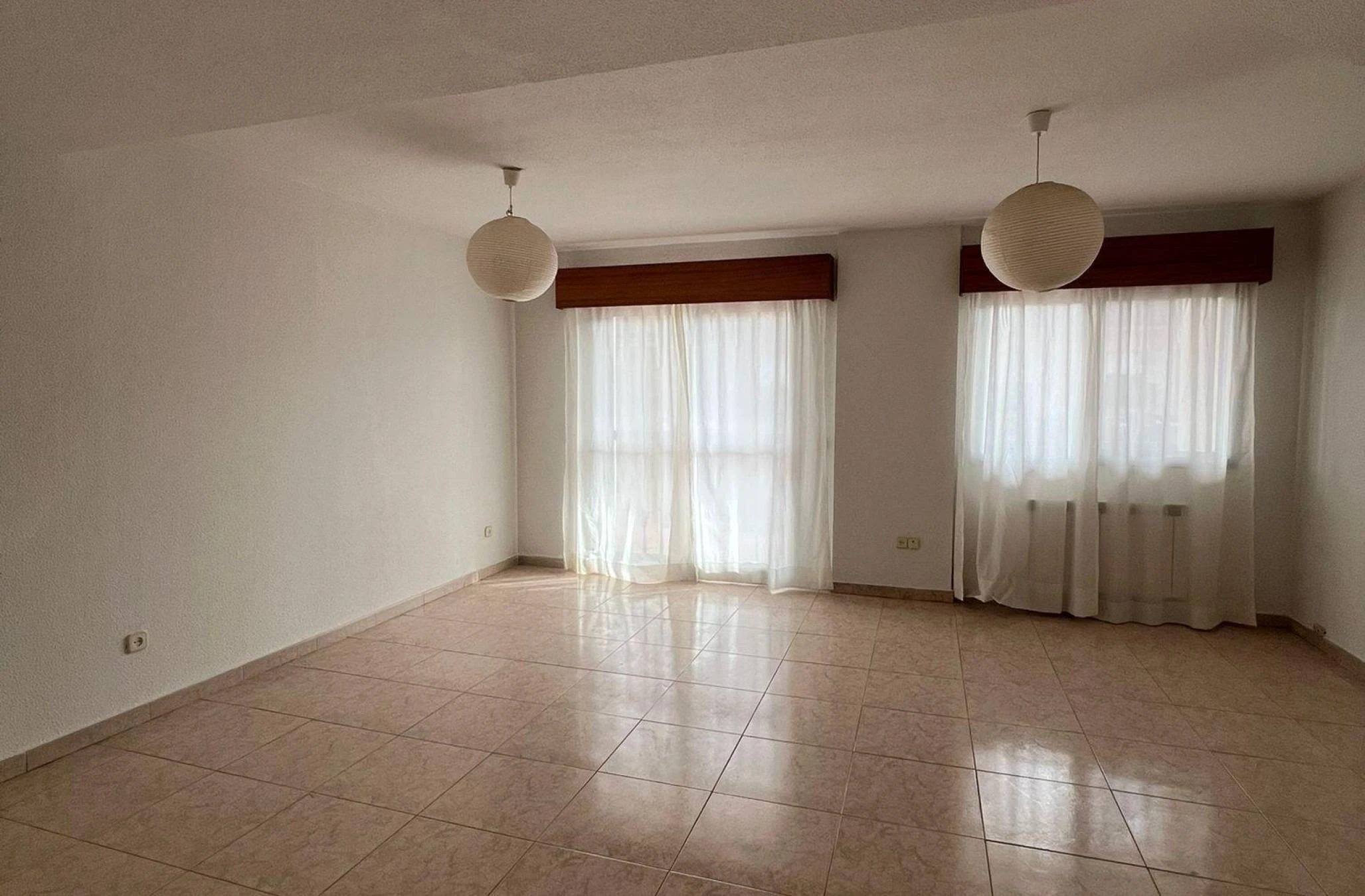 IDEAL PARA COMENZAR TU NEGOCIO