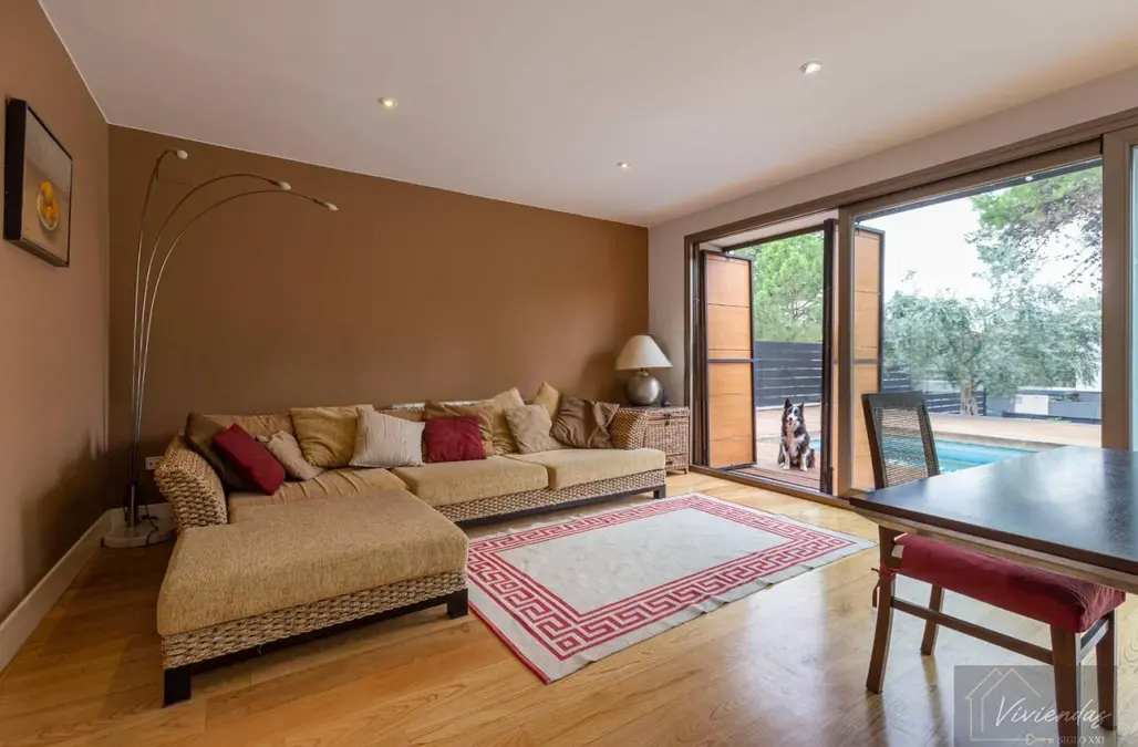 MARAVILLOSO CHALET INDEPENDIENTE EN ALQUILER